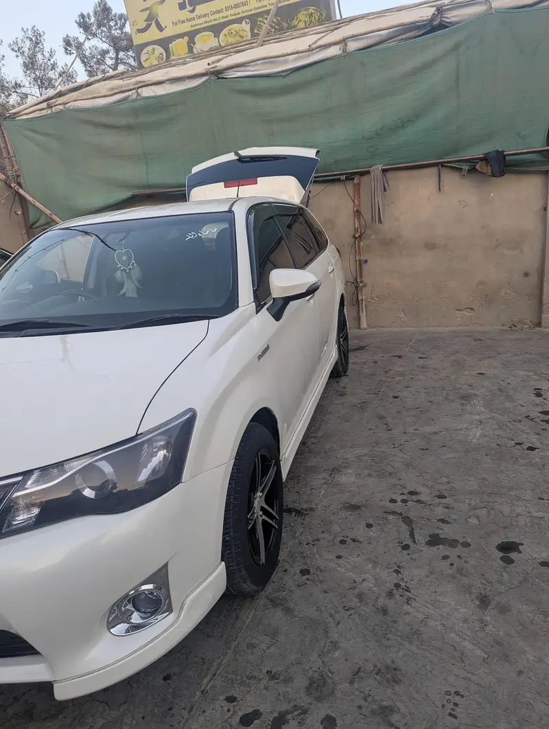 Toyota Corolla Axio 2013