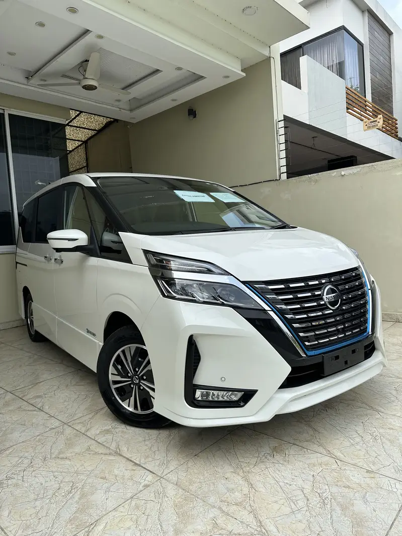 Nissan Serena 2020