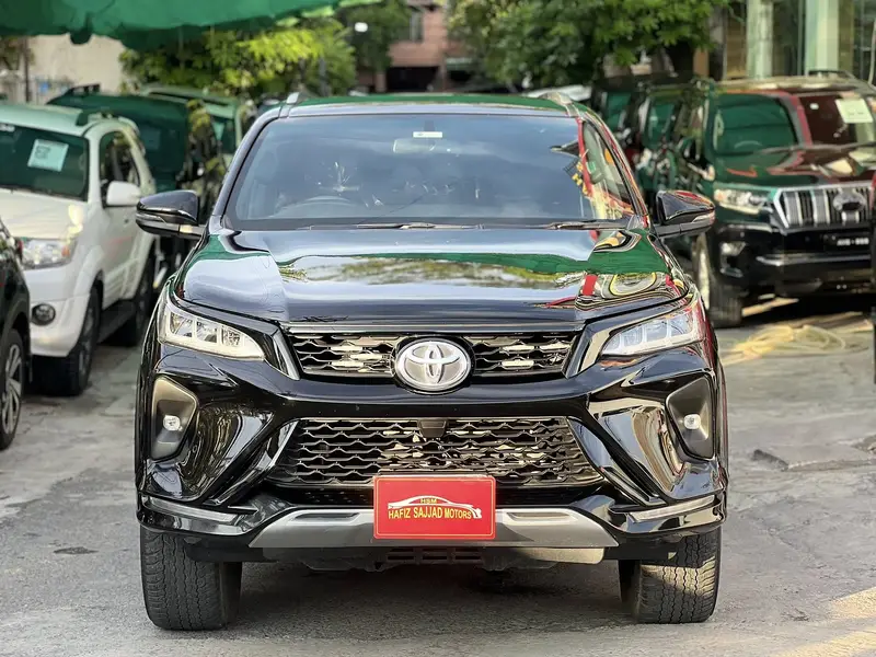 Toyota Fortuner Legender 2022