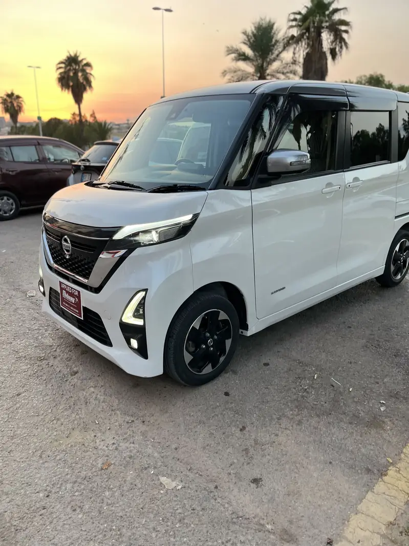 Nissan Roox 2021