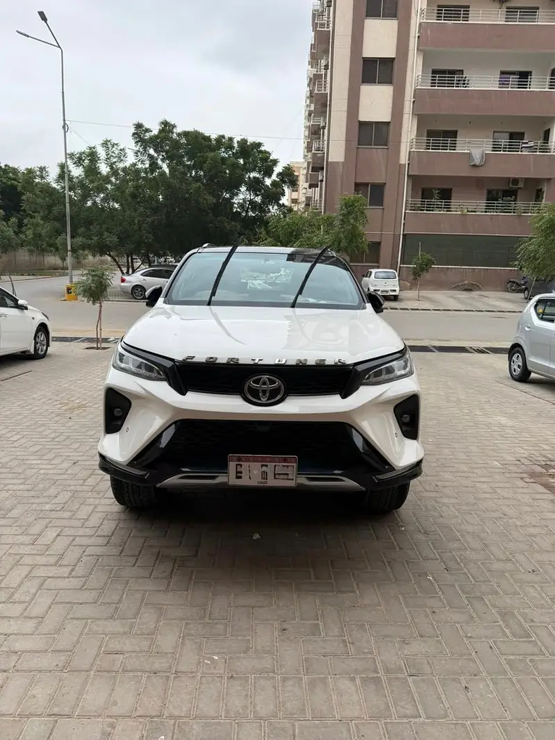 Toyota Fortuner Legender 2022