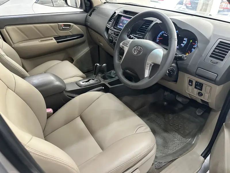 Toyota Fortuner 2013