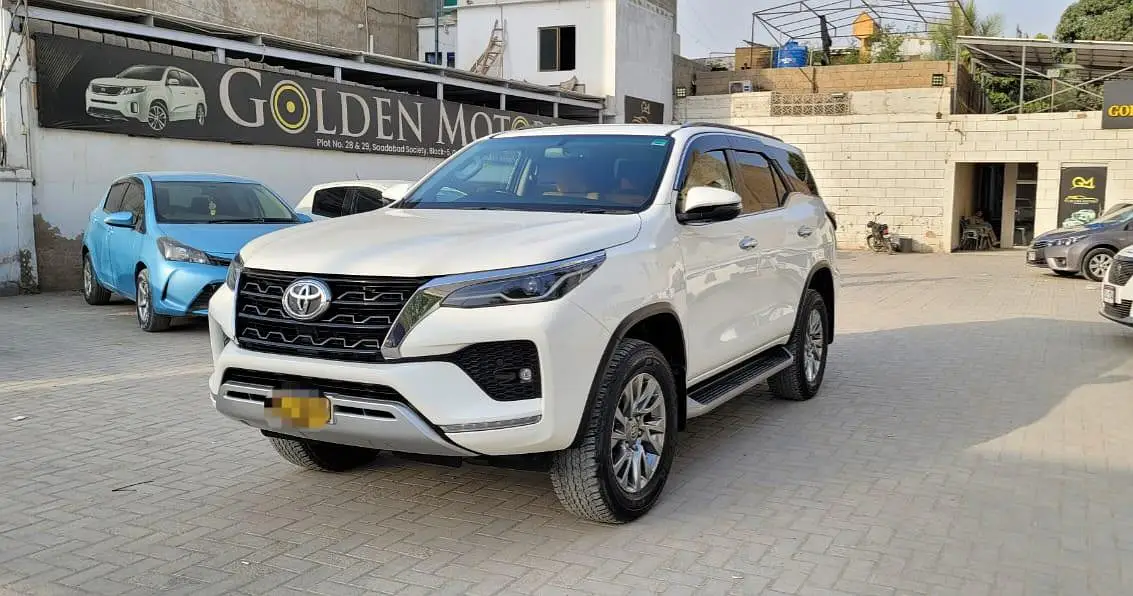Toyota Fortuner V 2021