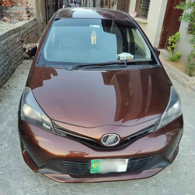 Toyota Vitz 2014