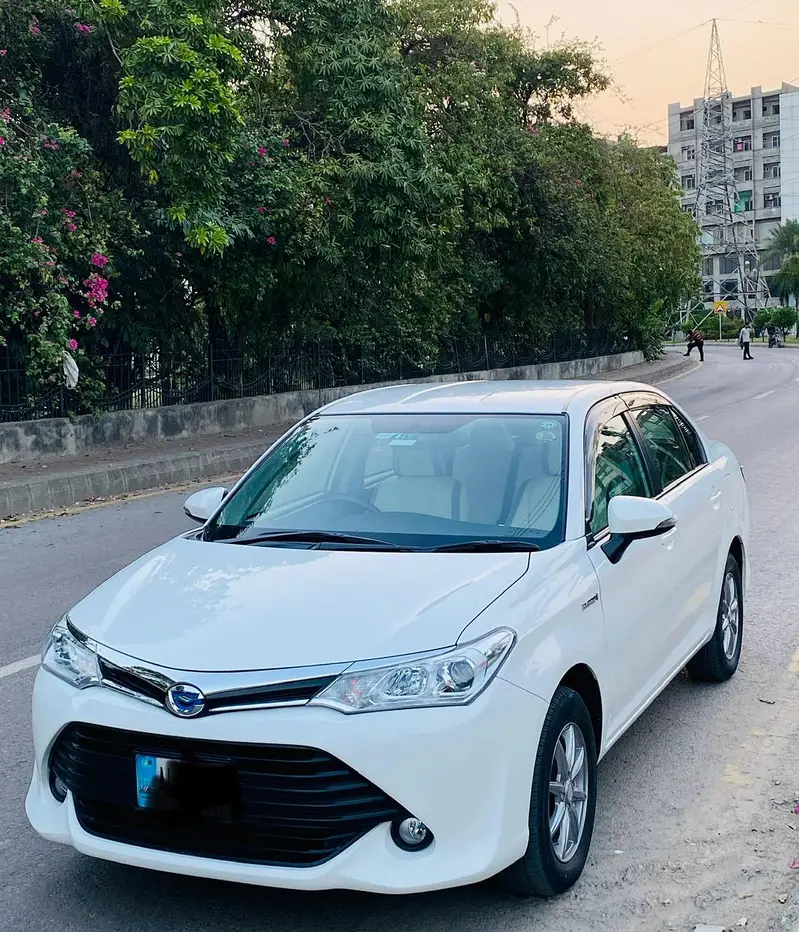 Toyota Corolla Axio 2016