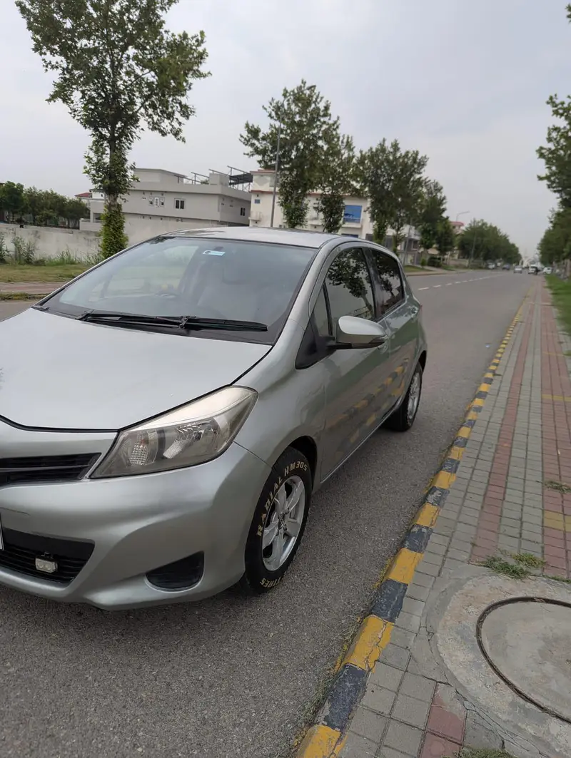 Toyota Vitz 2012