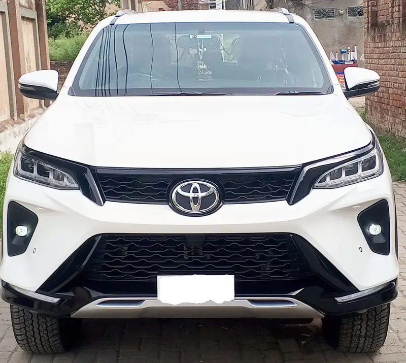 Toyota Fortuner Legender 2024