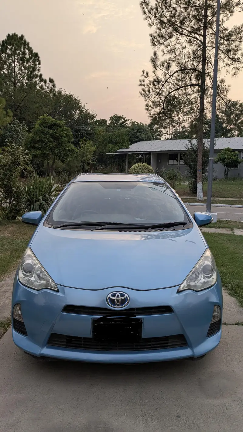 Toyota Aqua 2012