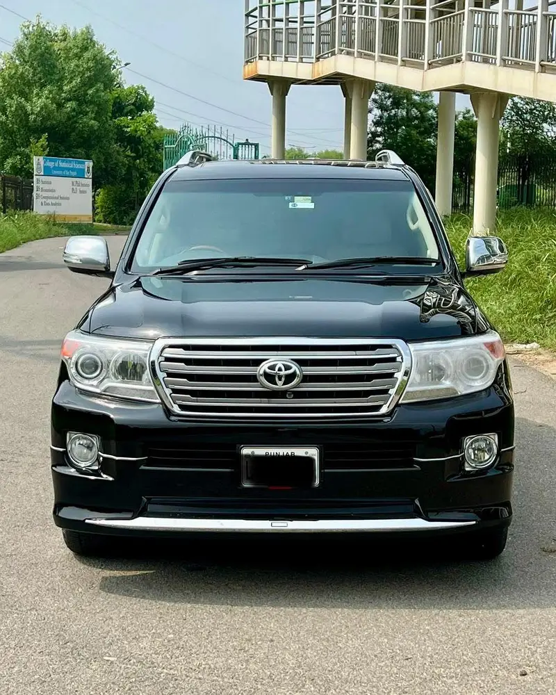 Toyota Land Cruiser 2012