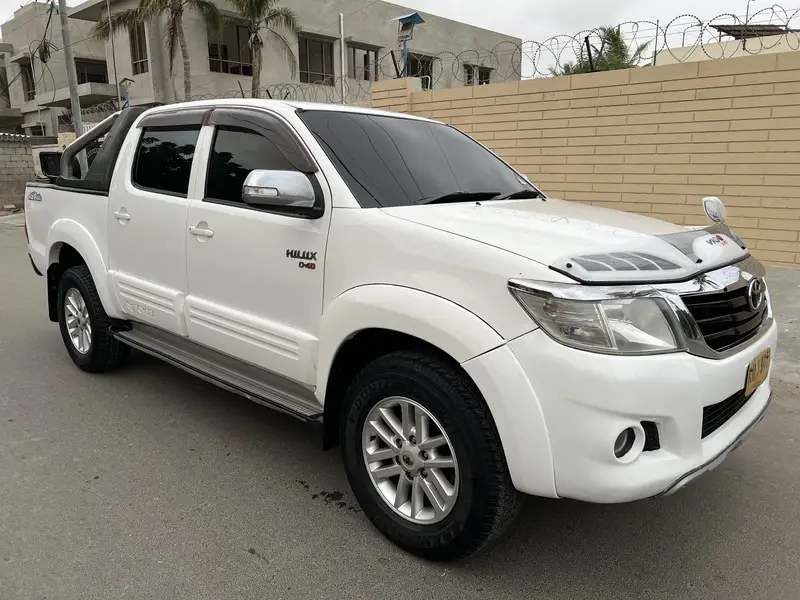 Toyota Hilux 2015