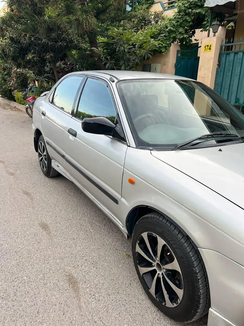 Suzuki Baleno 2004