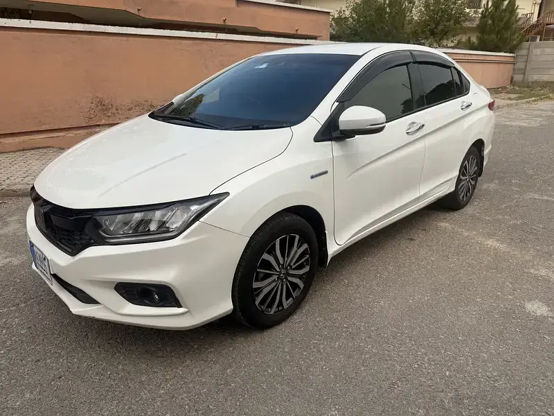 Honda Grace Hybrid 2018