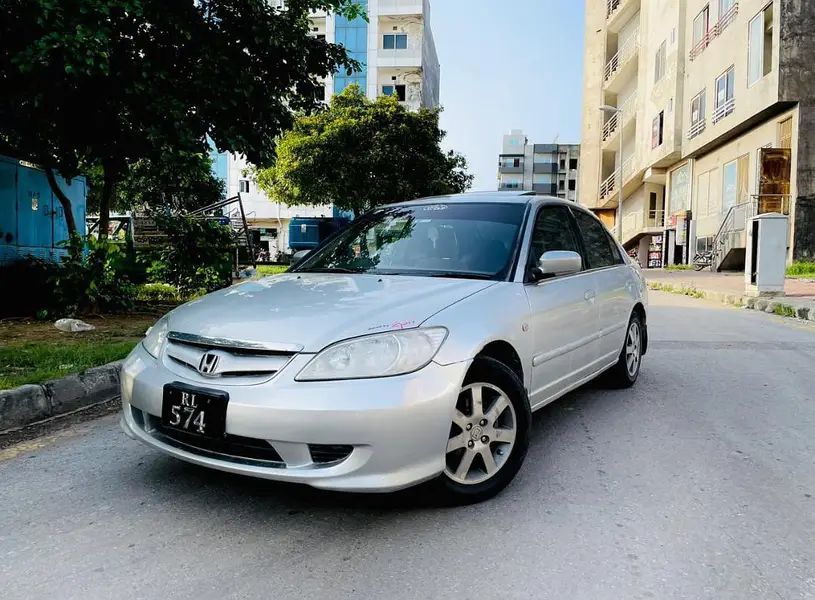 Honda Civic Oriel 2004