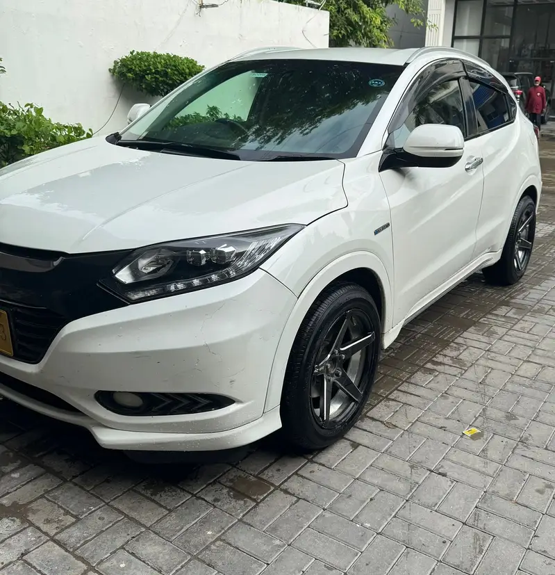 Honda Vezel 2016