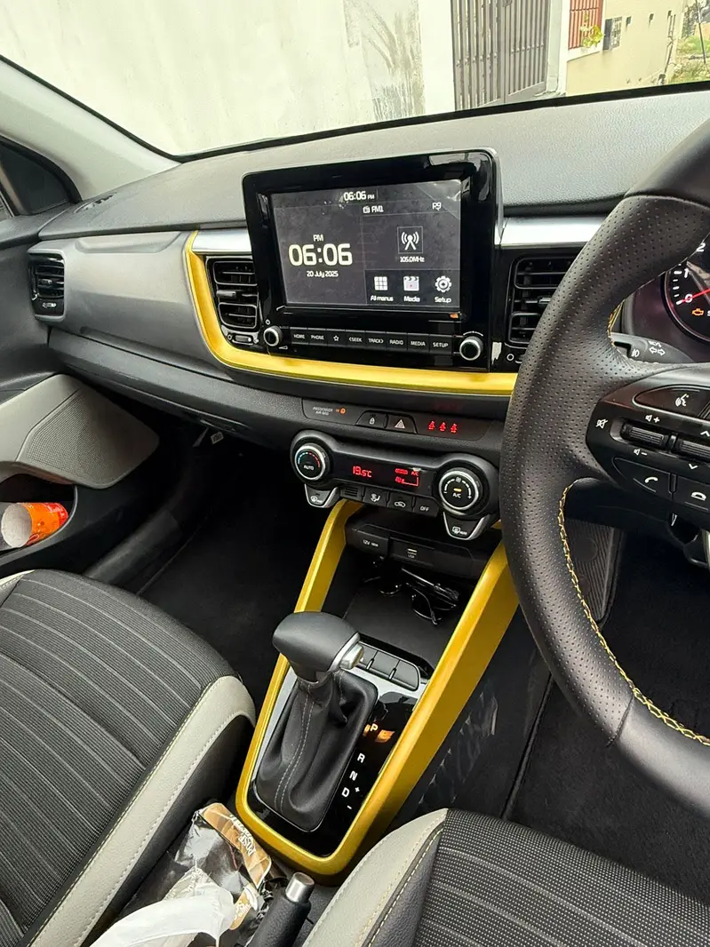 KIA STONIC 2025