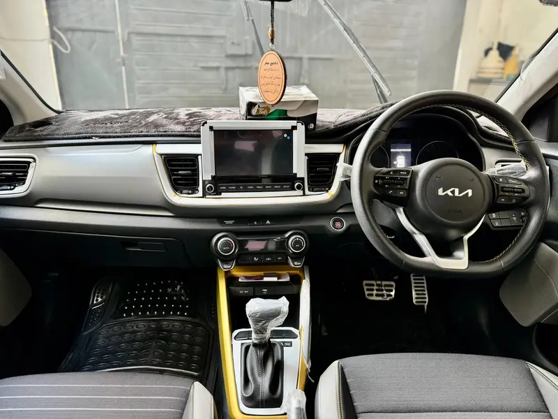 KIA STONIC 2023