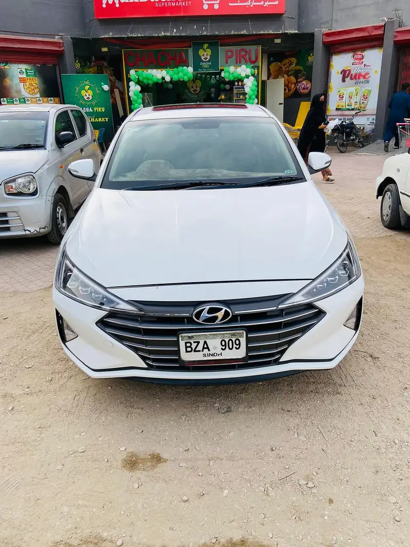 Hyundai Elantra 2022