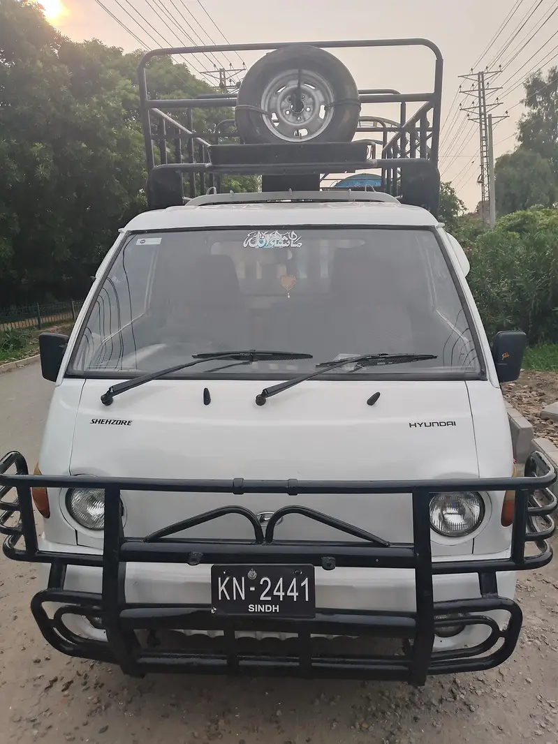 Hyundai Shehzore 2004