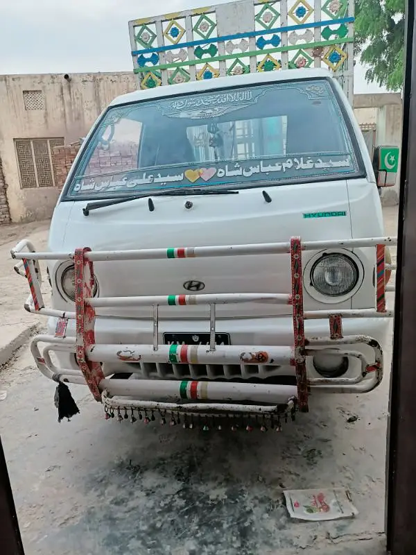 Hyundai Shehzore 2003