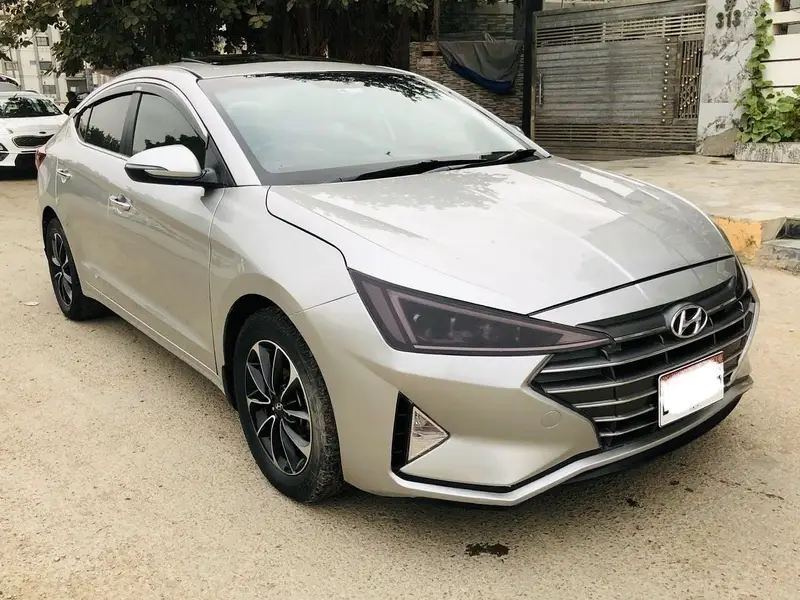 Hyundai Elantra 2022