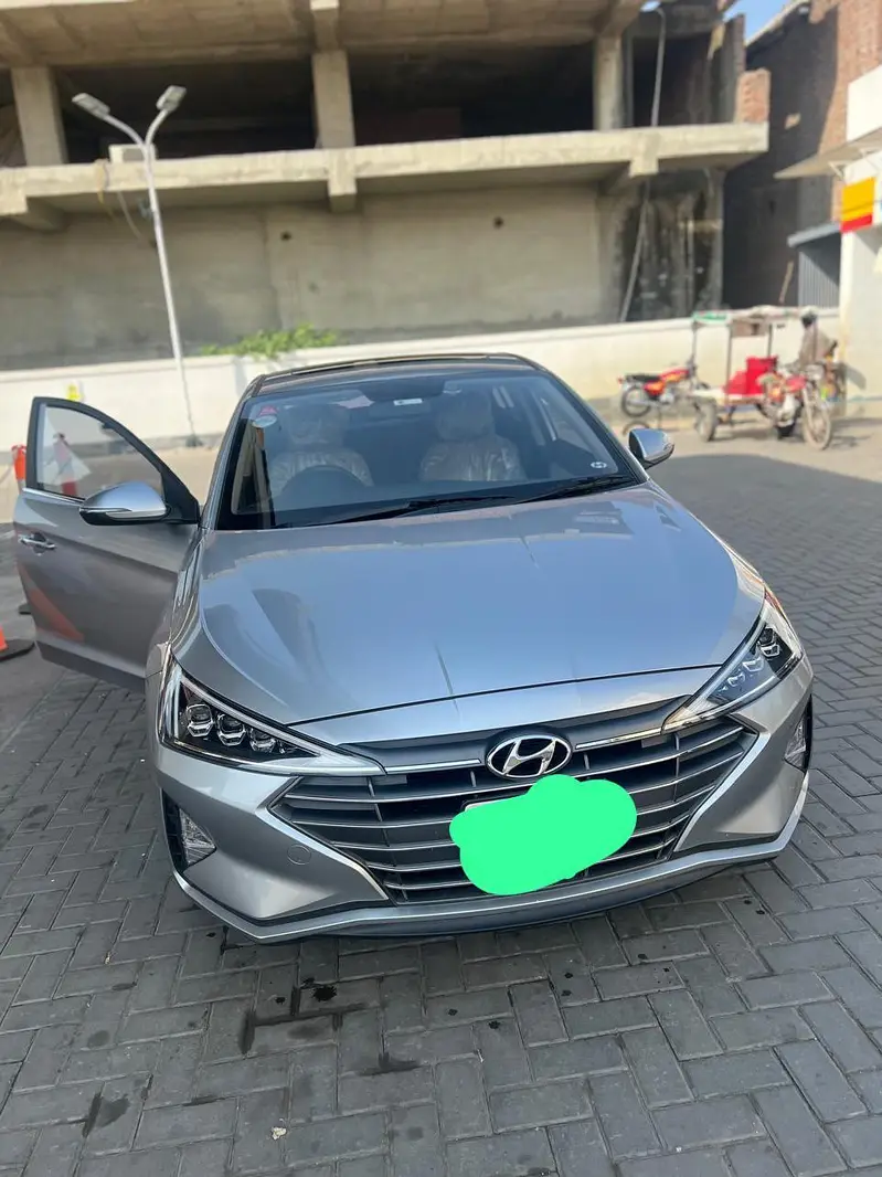 Hyundai Elantra 2022