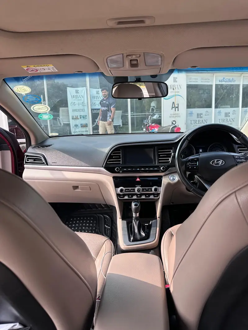 Hyundai Elantra 2021