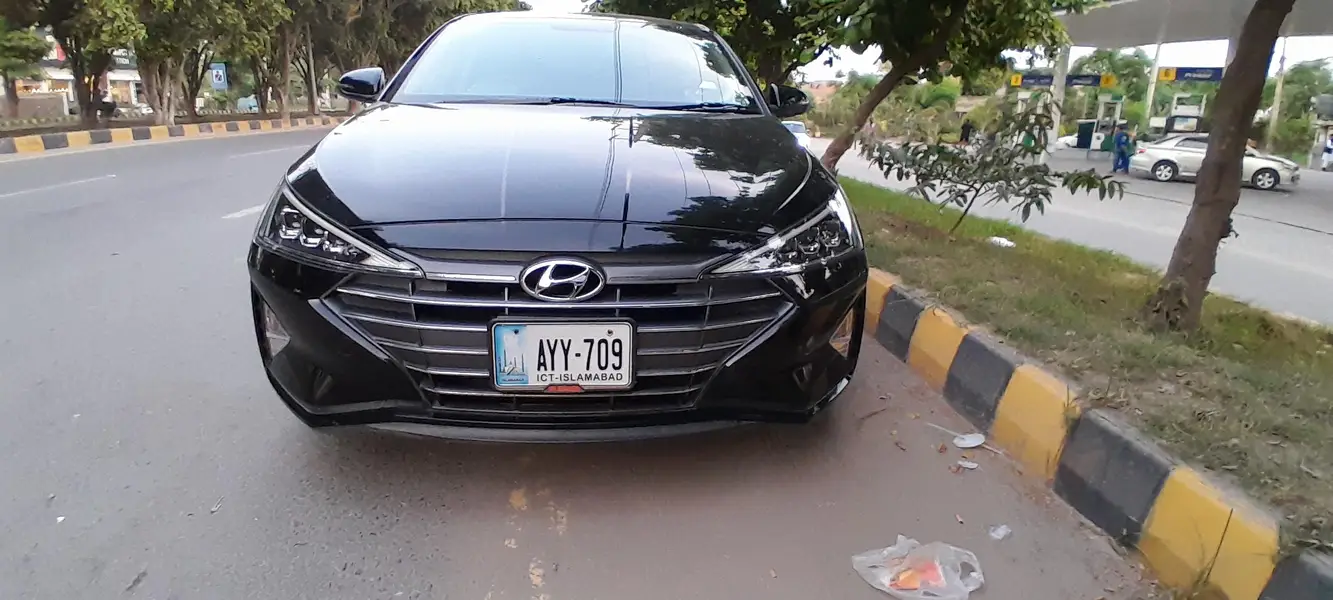 Hyundai Elantra 2022
