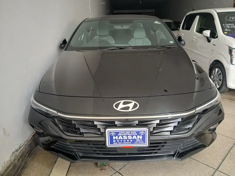 Hyundai Elantra 2024