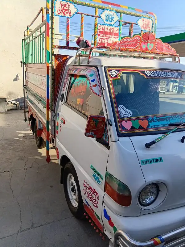 Hyundai Shehzore 2005