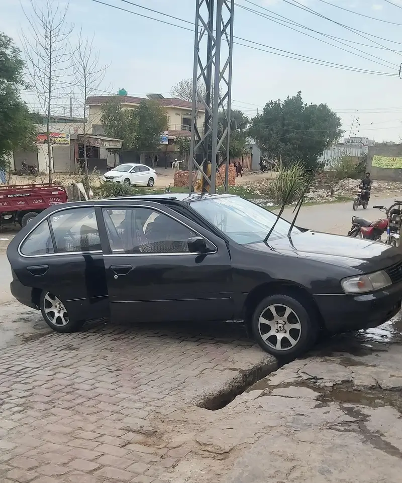 Nissan Sunny 1998