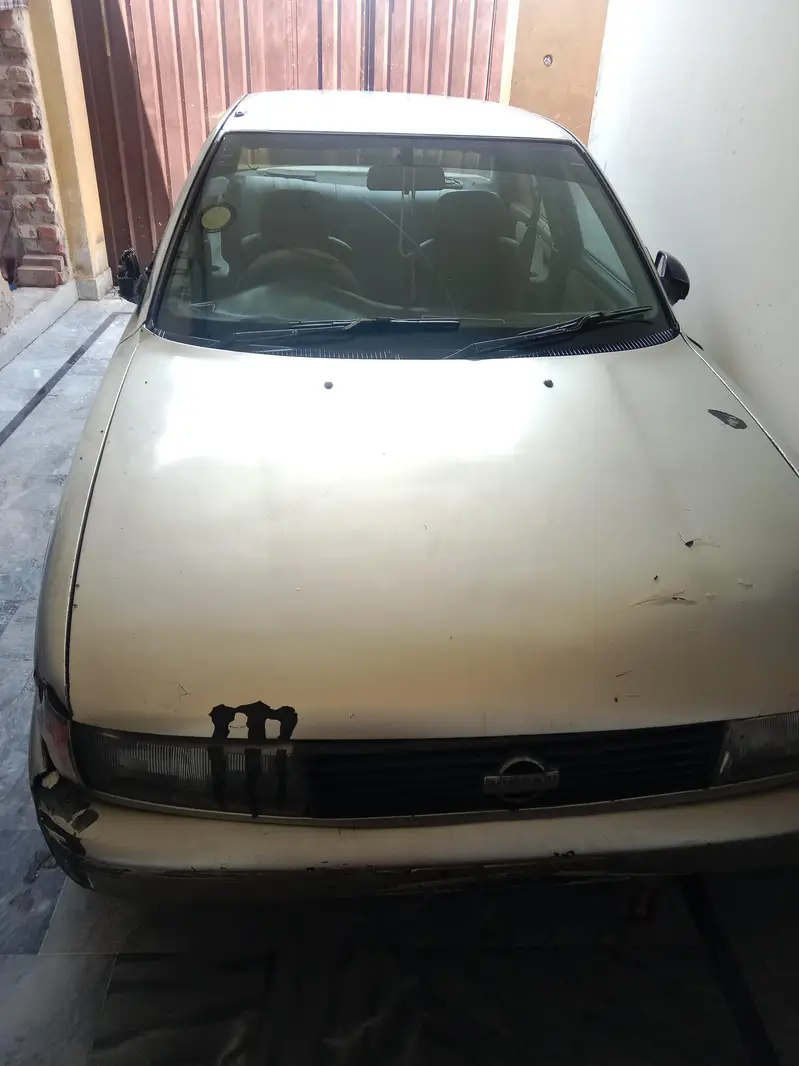 Nissan Sunny 1990