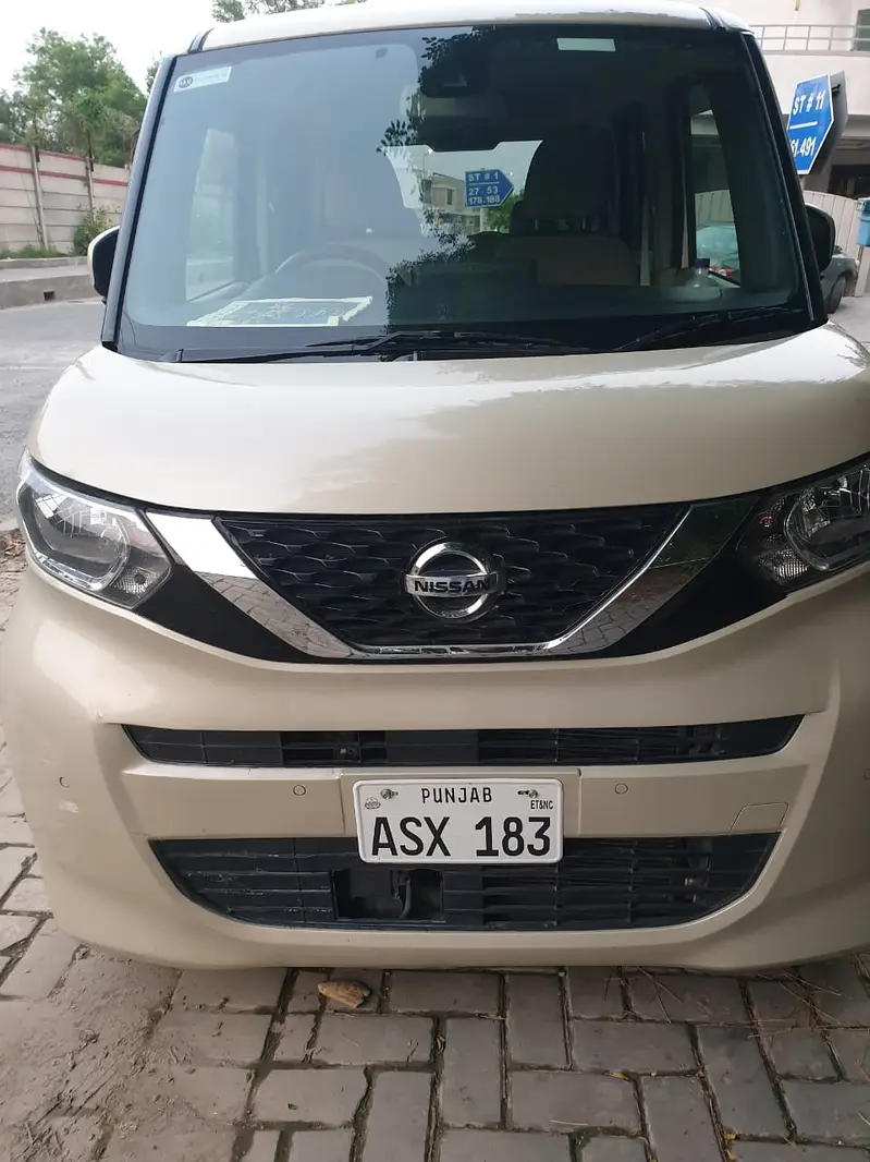 Nissan Roox 2021