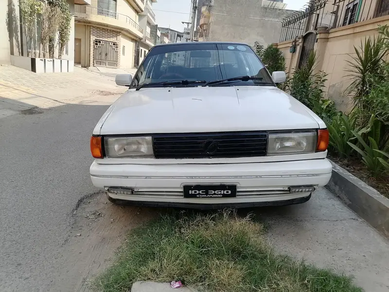 Nissan Sunny 1989