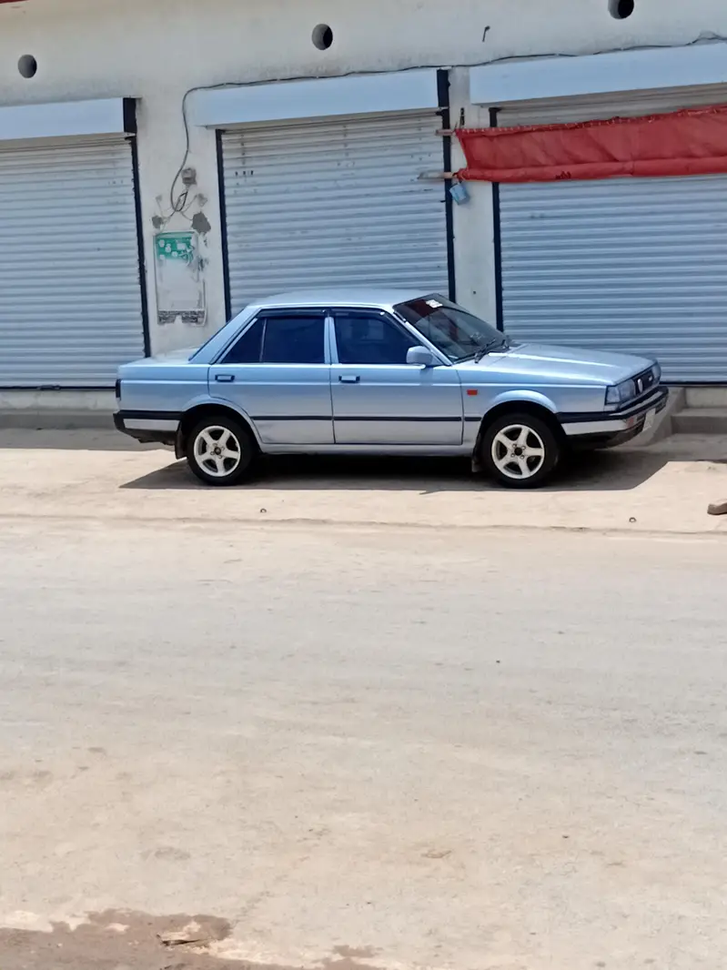 Nissan Sunny 1987