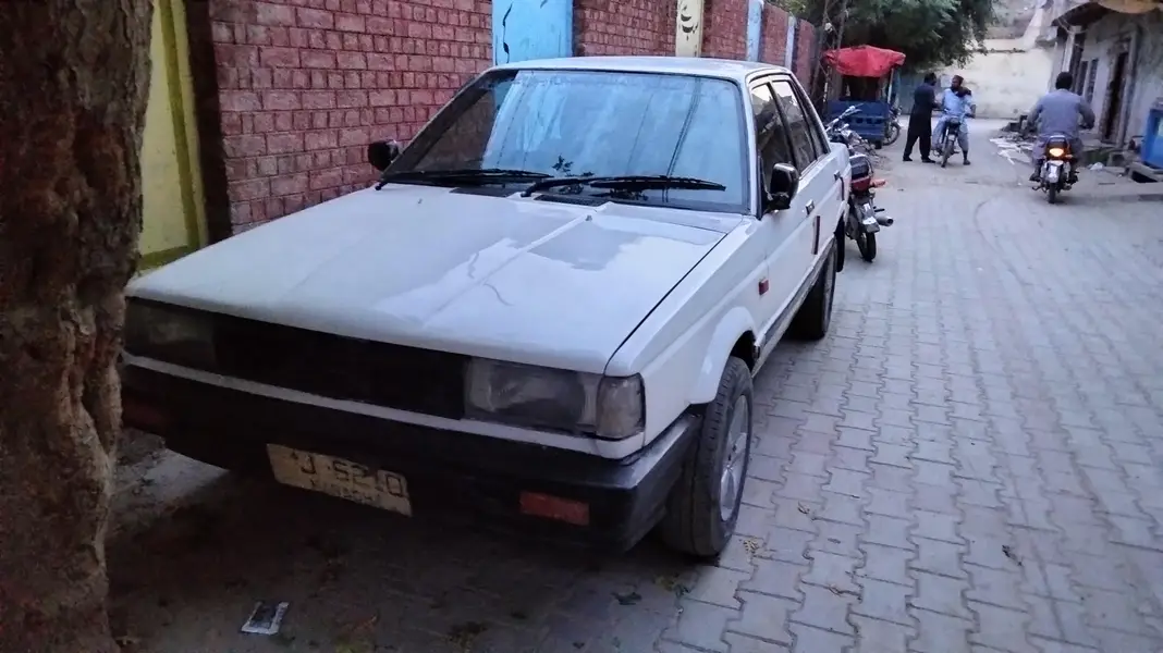 Nissan Sunny 1987