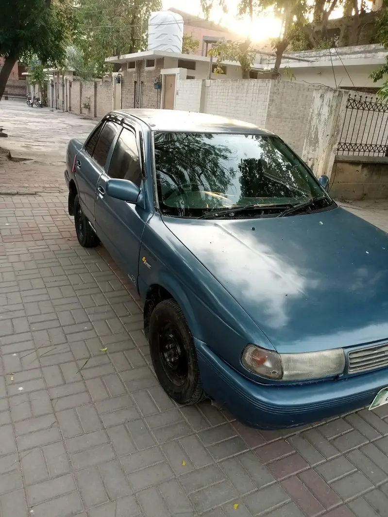Nissan Sunny 1993