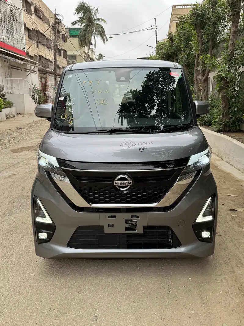 Nissan Roox 2022
