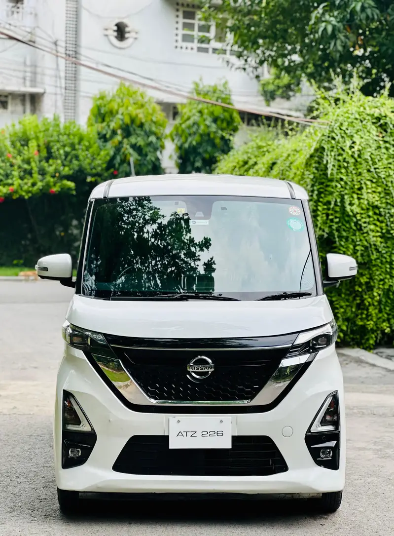 Nissan Roox 2024
