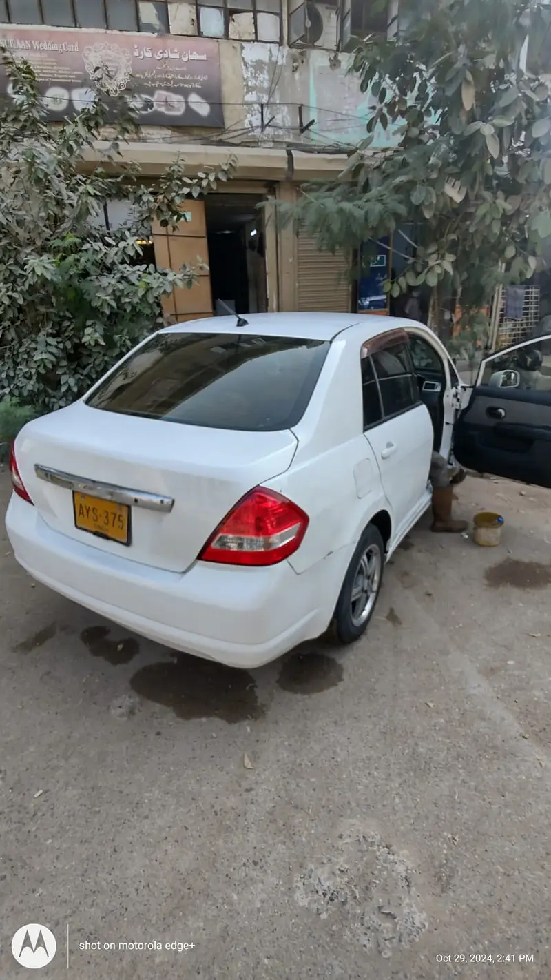 Nissan Tiida 2007