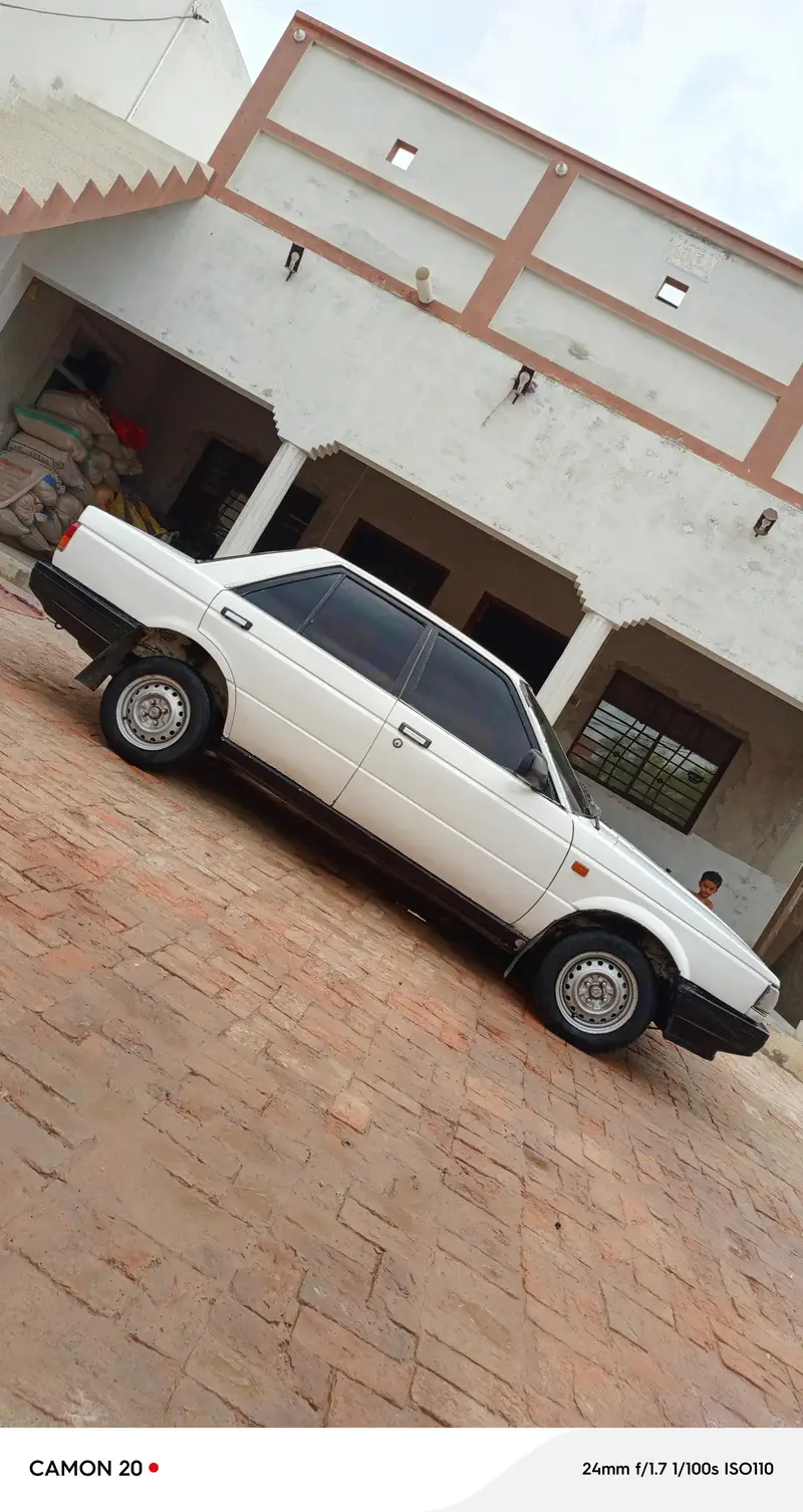 Nissan Sunny 1989