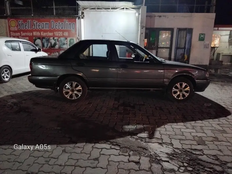 Nissan Sunny 1992