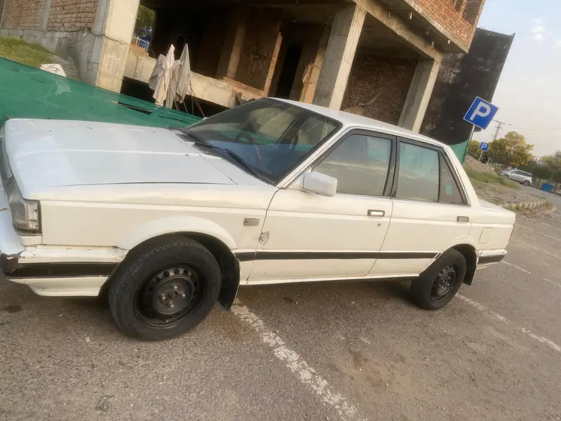 Nissan Sunny 1987