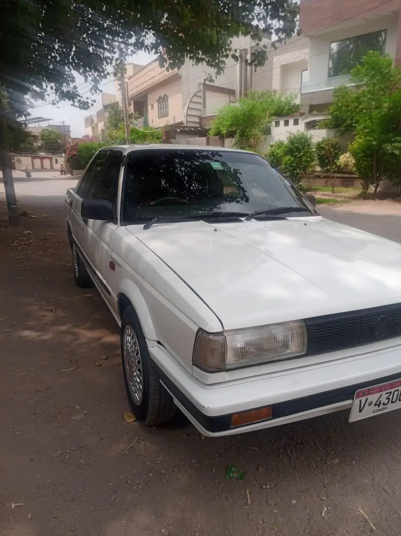 Nissan Sunny 1987