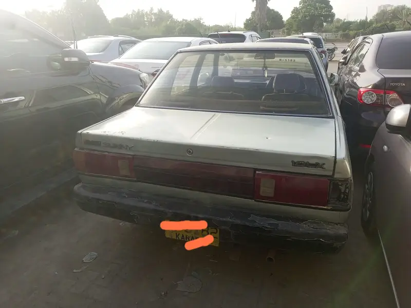 Nissan Sunny 1990