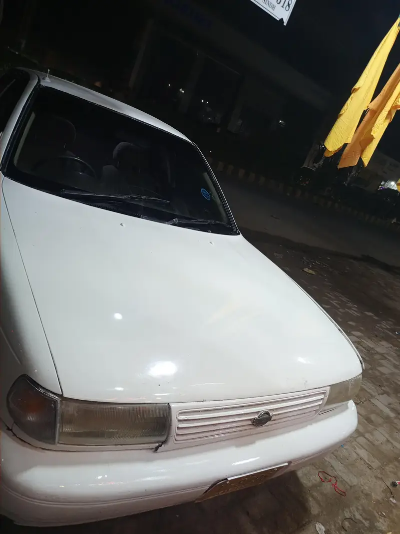 Nissan Sunny 1993