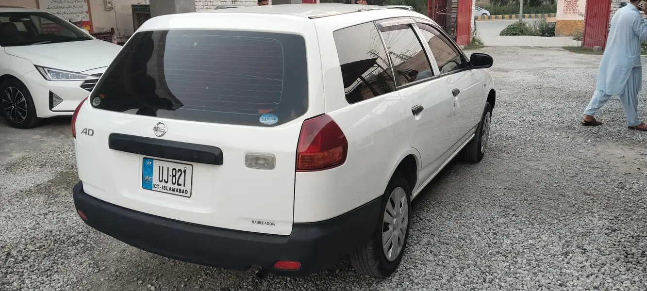 Nissan AD Van 2006