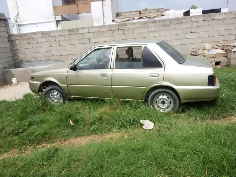Nissan Sunny 1985