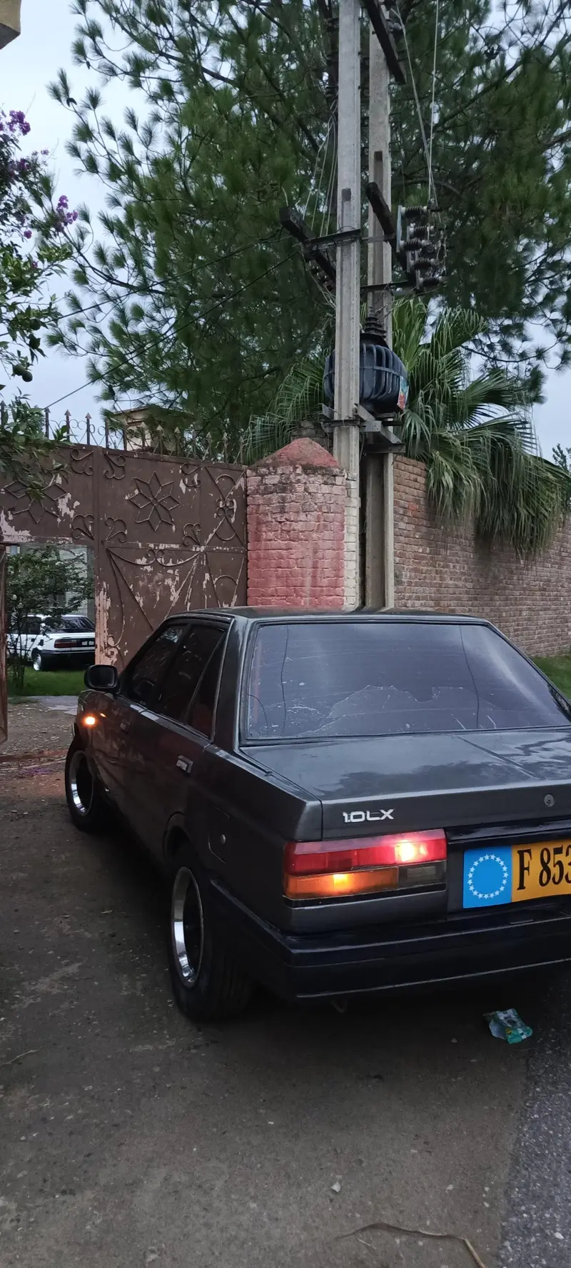 Nissan Sunny 1988
