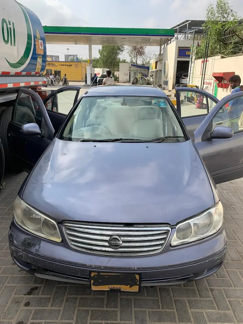 Nissan Sunny 2005