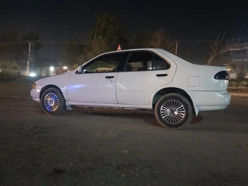 Nissan Sunny 1997